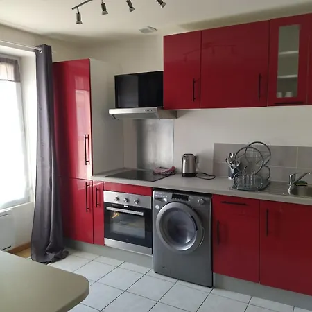 Apartment Centre Avec Belles Prestations - Entree Autonome - Internet