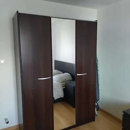 Apartment Centre Avec Belles Prestations - Entree Autonome - Internet