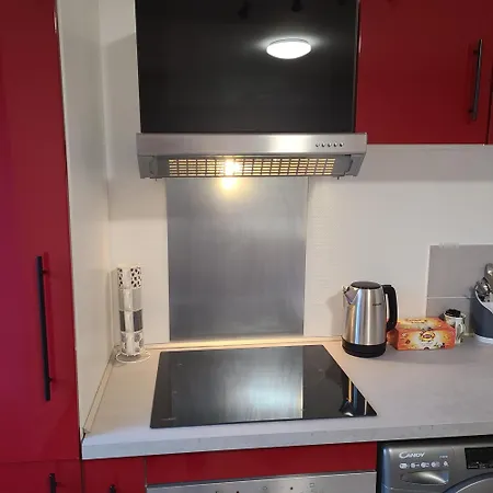 Apartment Centre Avec Belles Prestations - Entree Autonome - Internet *