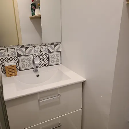 Apartment Centre Avec Belles Prestations - Entree Autonome - Internet Brest